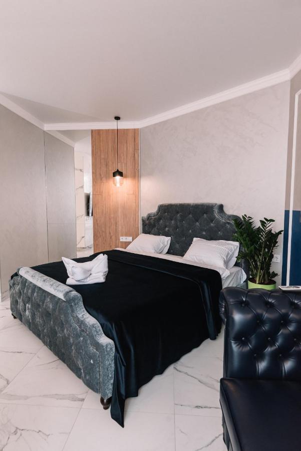 Royal Tower Vip Smart Apartments 3 Kyiv Exterior photo