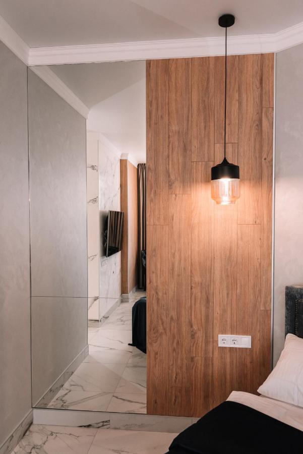 Royal Tower Vip Smart Apartments 3 Kyiv Exterior photo